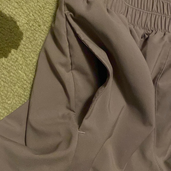 Nike One Women's Dri-FIT Ultra High-Waisted 3" Brief-Lined Shorts - Picture 5 of 6